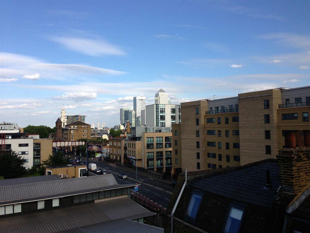 Max Serviced Apartments Commercial Road Londra Exterior foto