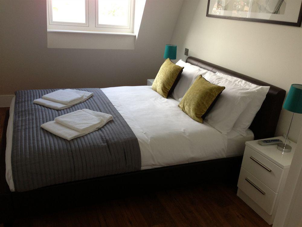 Max Serviced Apartments Commercial Road Londra Exterior foto
